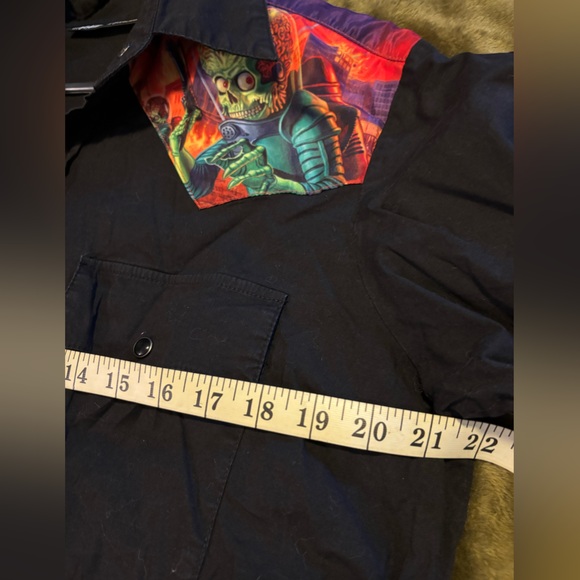Kreepsville Mars Attack Button down Shirt - Picture 7 of 8